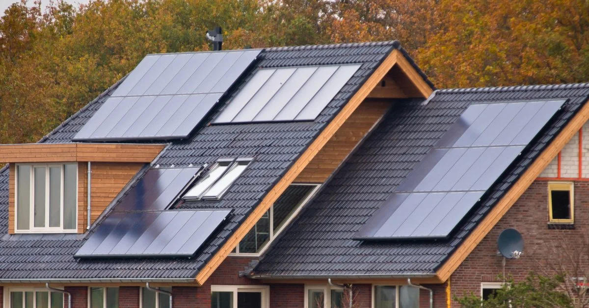 Est-ce que les panneaux solaires produisent la nuit ?